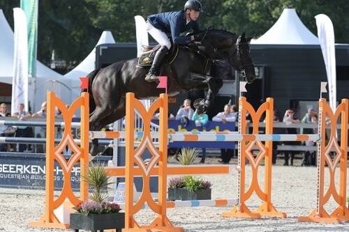 Un fils de I'm Special de Muze Champion de...
