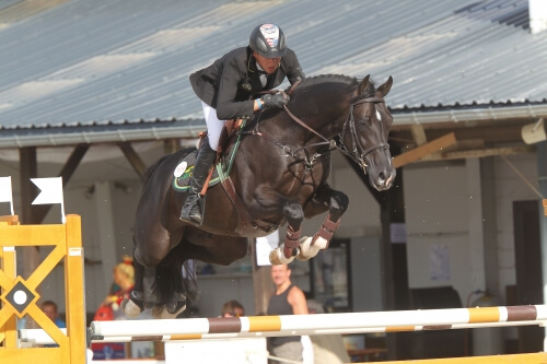 Une fille de Scendro à Saint Tropez !